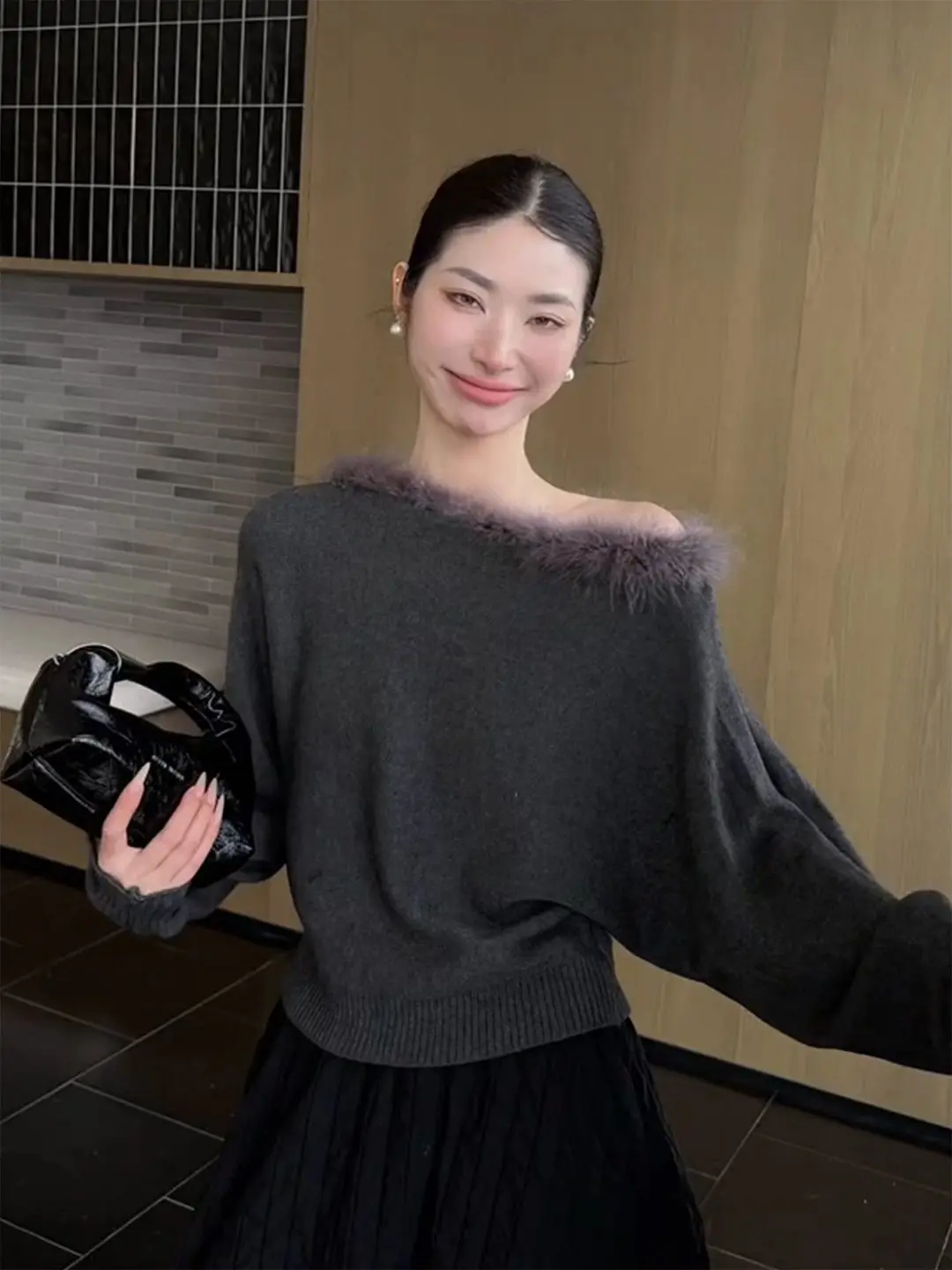 

Gray Knitted One-Shoulder Faux Fur Collar Base Shirt Women's Autumn Winter Unique Beautiful Inner Wear Super Good Looking Top