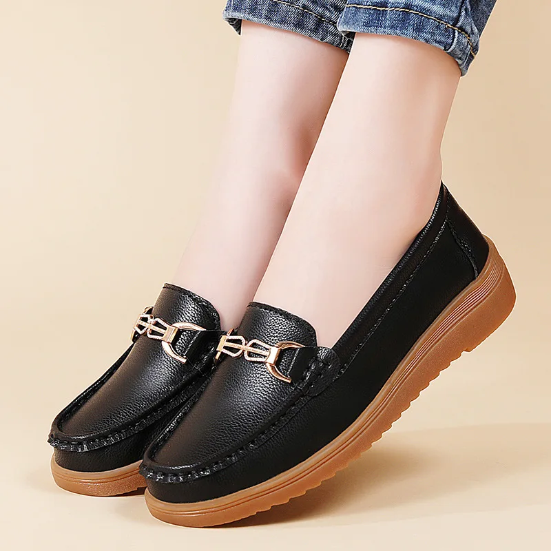 2026 Women's Loafers Flat Nurse Shoes Slip on Casual Mother Shoes Spring/Autumn Shallow Mouth Comfortable Soft-soled Sneakers