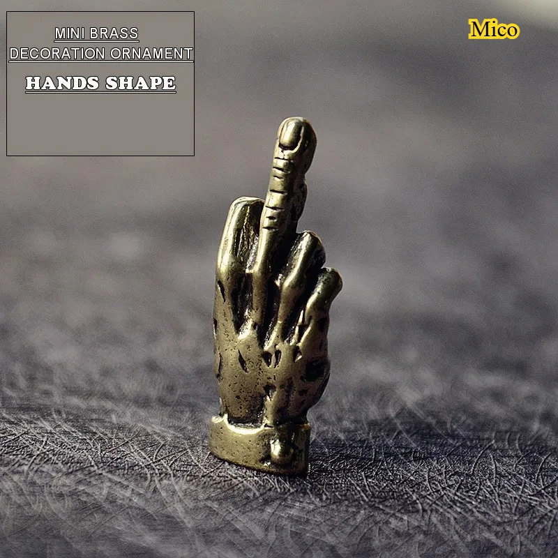 

Mini Brass Hands Finger Up Statue Portable Punk Style Decoration Ornament Sculpture Home Office Desk Ornament Funny Toy Gift