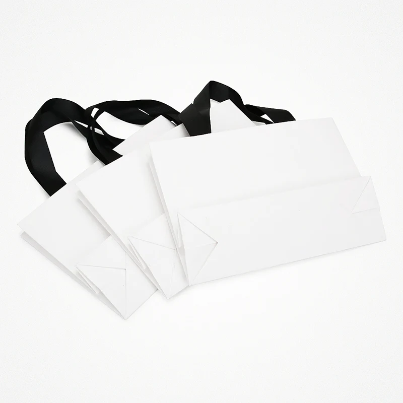 White Gift Paper Bags Gift Packaging with Black Handles Thicked Bulk Wedding Party Favor Bags Shopping Package Small Business