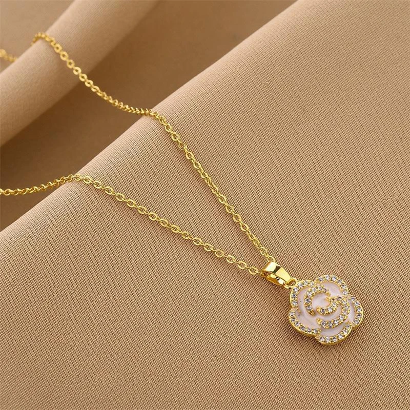 Classic French Fashion Luxury Huashan Camellia Pendant Titanium Steel Necklace Women\'s Banquet Jewelry Necklace