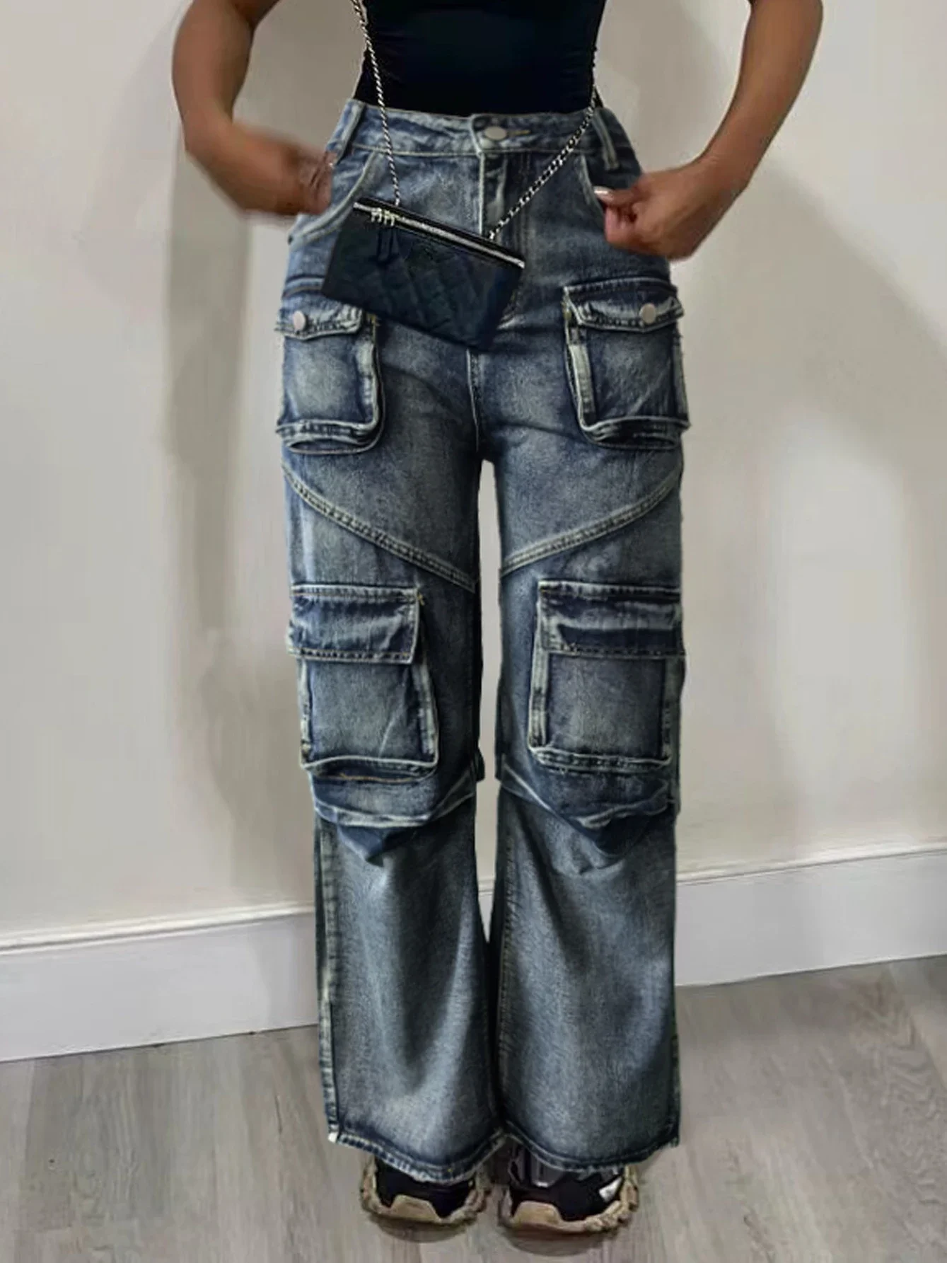 

2024 Women Fashion Multi Pocket Straight Zipper Fly Denim Pants Female Streetwear Safari Style Cargo Wide Leg Jeans