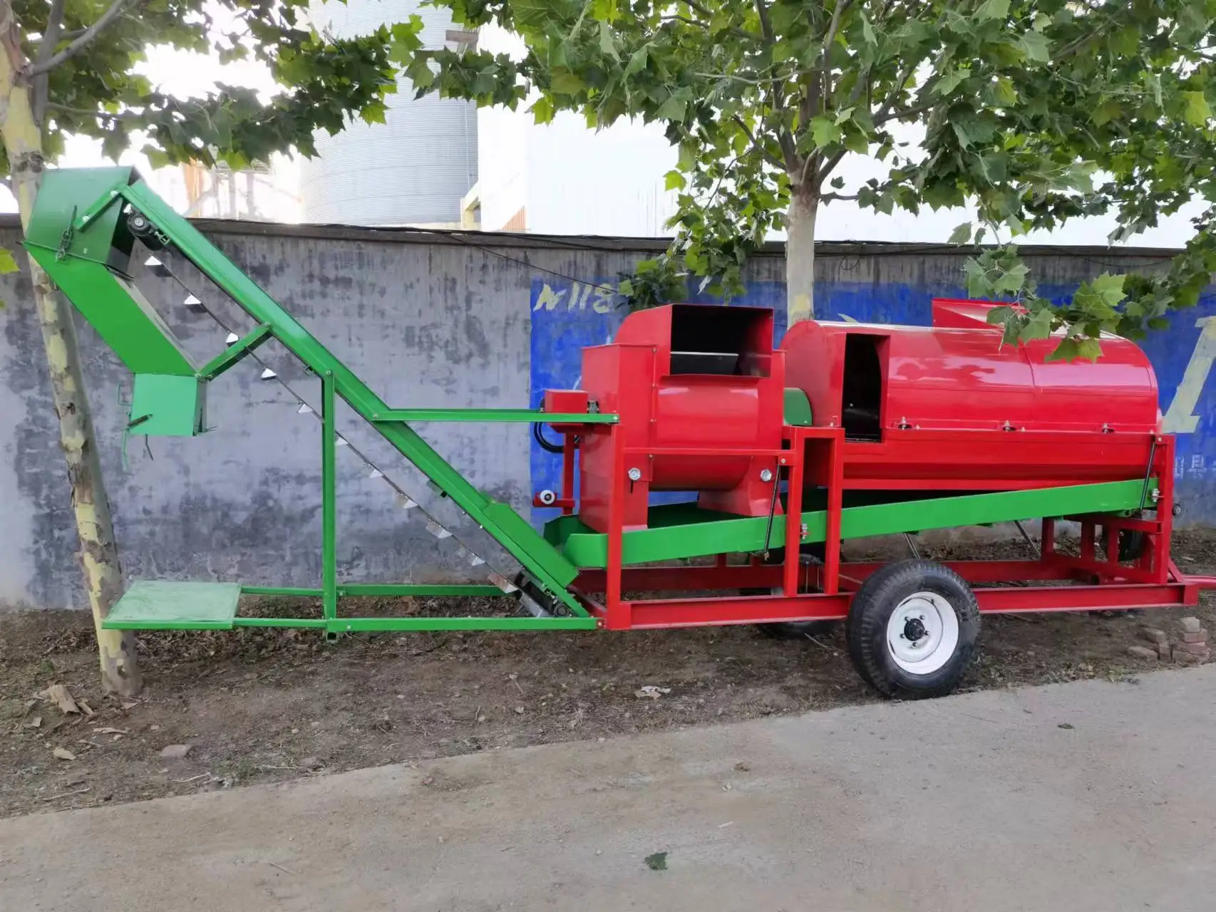 Wet Dry Groundnut Farm Use Small Peanut Picking Machine Peanut Harvester