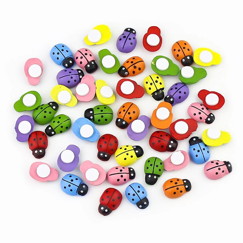 100pcs Mini Wooden Ladybug DIY Micro Landscape Mossy Ornaments Small Cartoon Red Beetle Seven Star Ladybug Craft Accessories