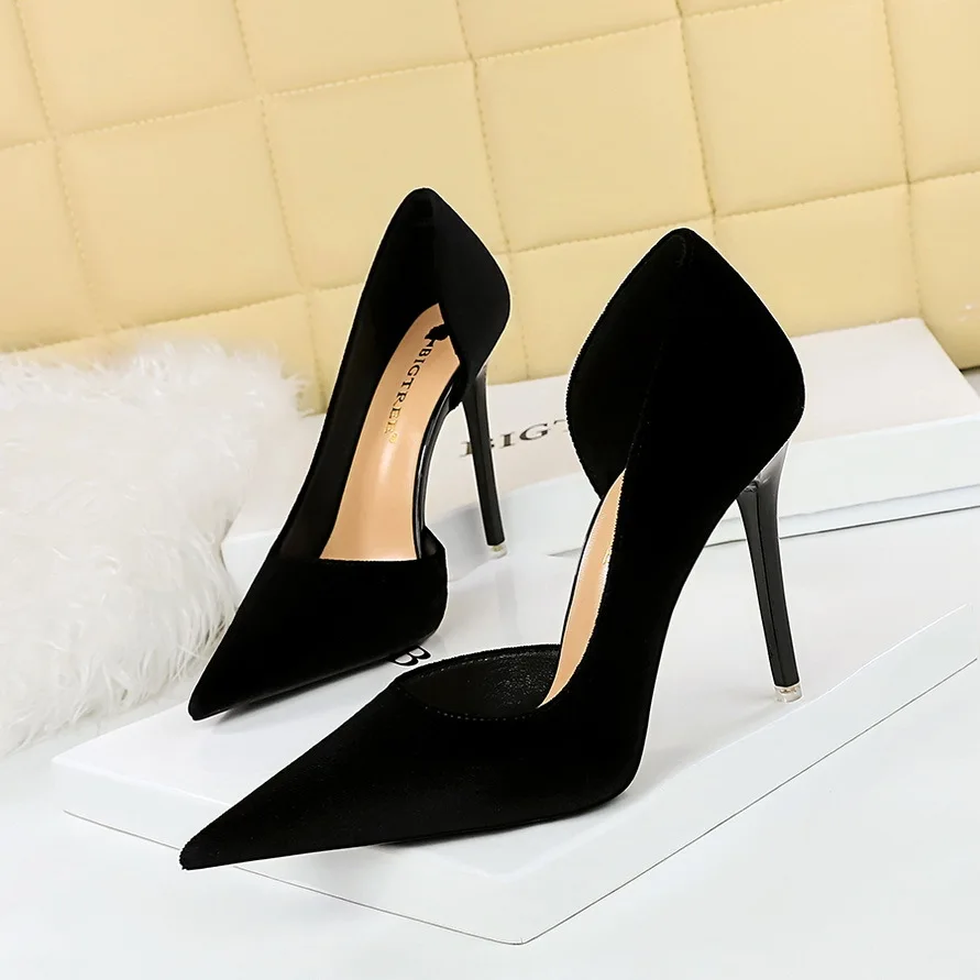 Large Size 34-43 Crystal Bowknot Fashion Women Pumps Autumn Pointed Toe 10.5CM thin  High HeelsDress Shoes