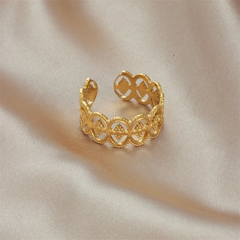 Fashionable Niche Design Oval Rhombus Cut Out Titanium Steel Open High-End Cold Style Ring