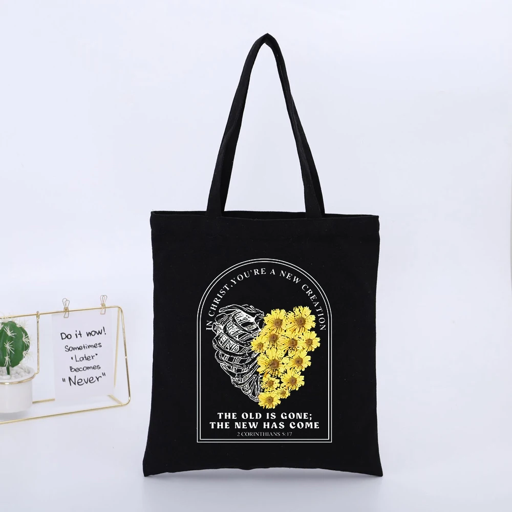 Heart and Daisy Graphic Canvas Tote Bag, Casual Style for Daily Shopping
