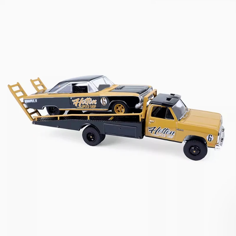 

GreenLight Diecast 1:64 Scale 1965 CORONET & 1985 RAM D35O RAMP TRUCK Alloy Car Model Classic Collection Display Toys