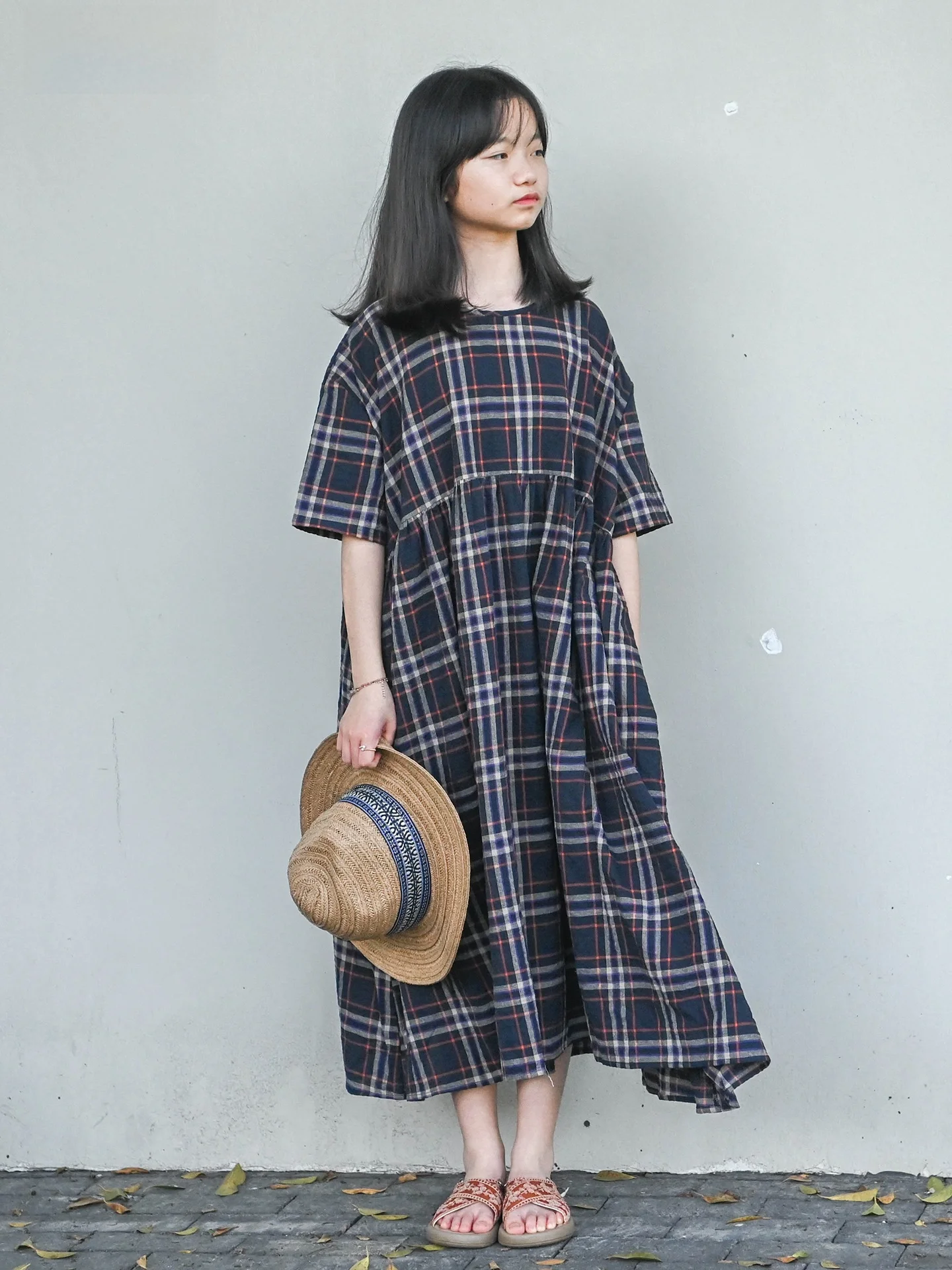 vestido-a-cuadros-holgado-azul-de-verano-nuevo-estilo-artistico-para-ninas-ropa-infantil-vestido-de-algodon-suave-de-manga-corta-y-falda-de-longitud-media