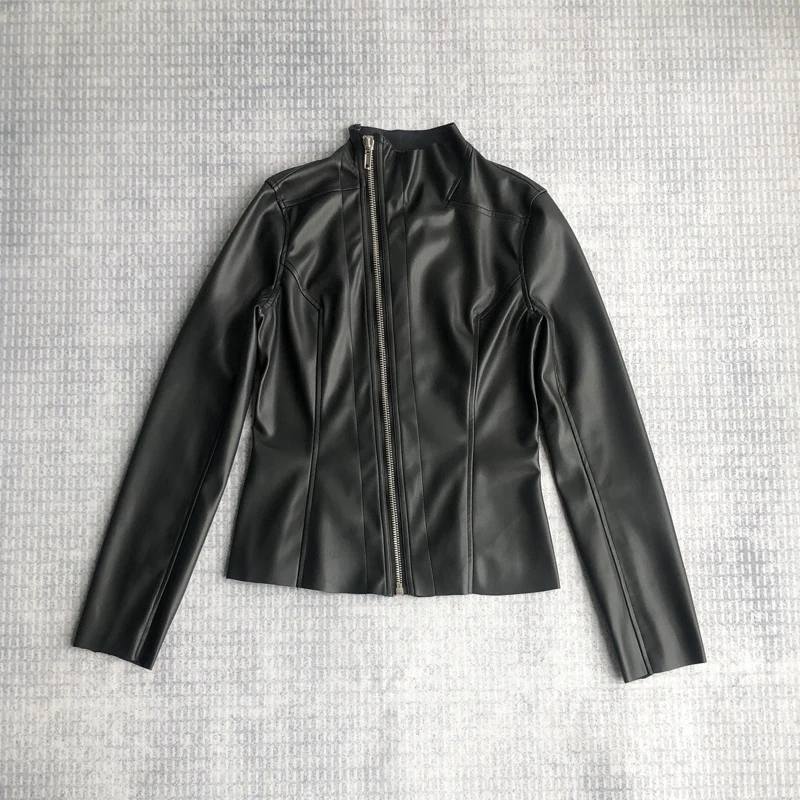 

Женская кожаная куртка с высоким воротником для похудения, асимметричная, с молнией, в стиле RO, с индивидуальным кроем и вставками