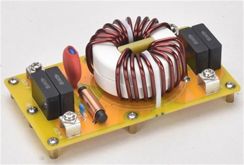 C-030 High-End AL CNC PW1 4000W 20A/60A สวิตเซอร์แลนด์ Schaffner กรองเสียง AC Power Socket Support AC 90V ~ 240V