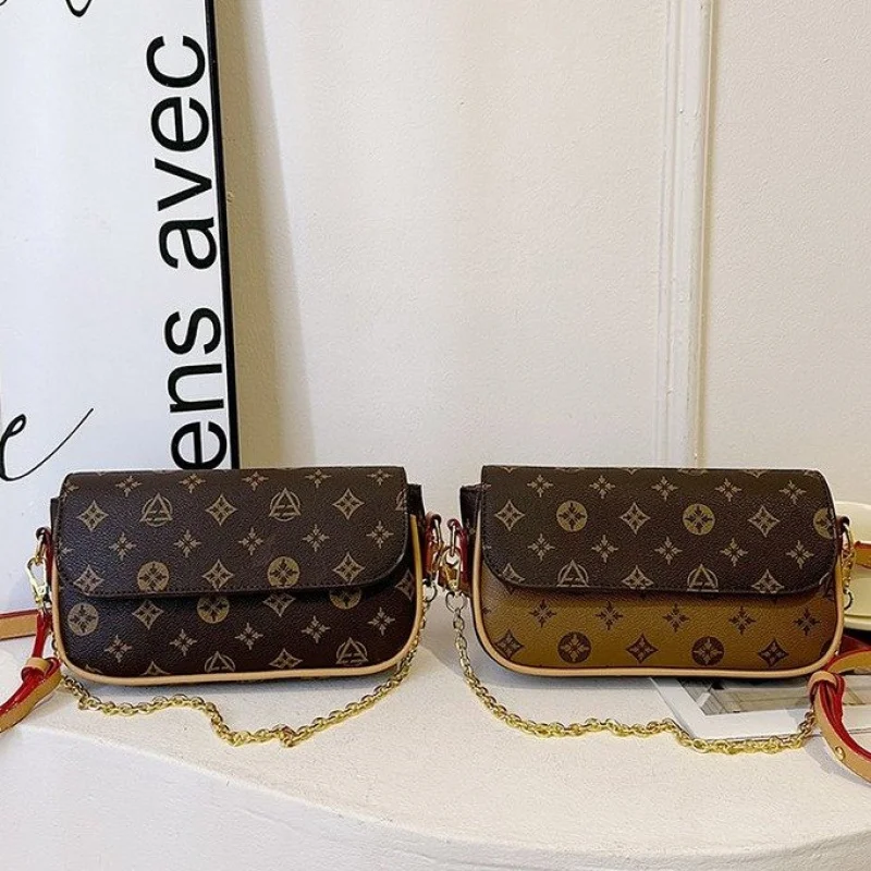 

Luxury High-End Unique Shopper Bag for Women with Fashionable Leather Finish and Large Vintage Capacity