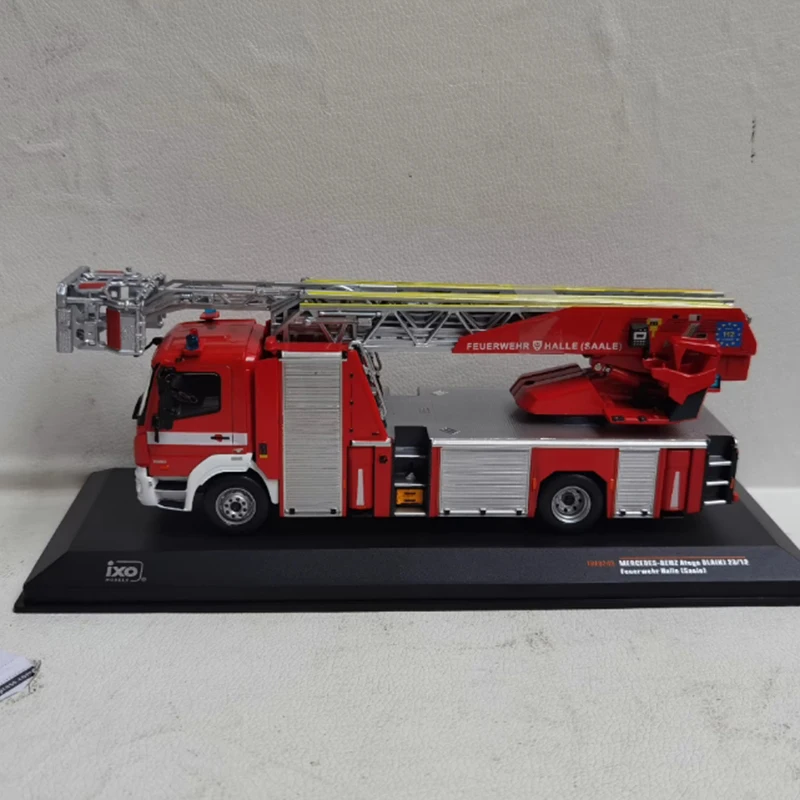 

IXO 1:43 масштаб Atego DLA 23/12 сплав имитация модели автомобиля статическая коллекция украшенные праздничные подарки игрушки сувенирный подарок
