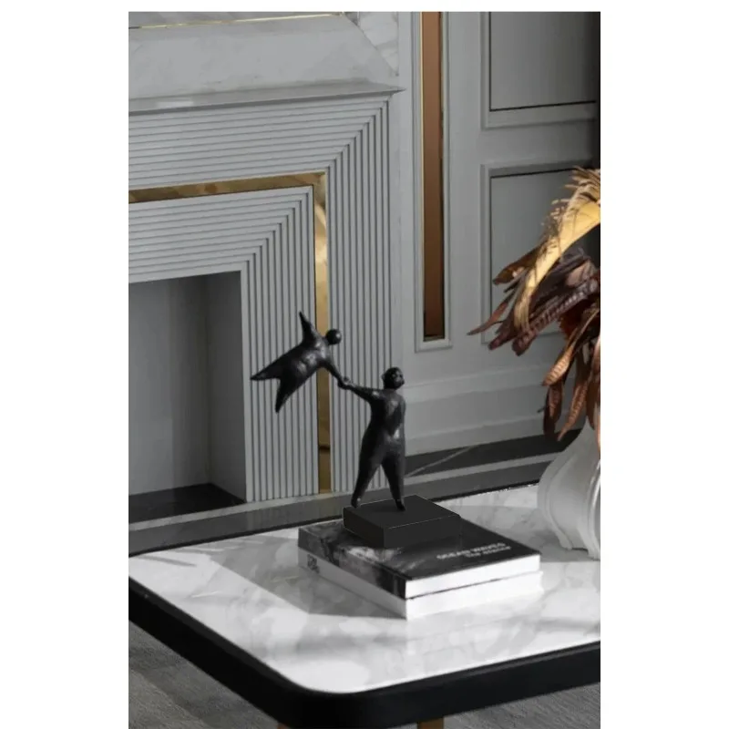 

Nordic handle character ornament creativity hand in hand living room jewelry crafts model room resin decoration