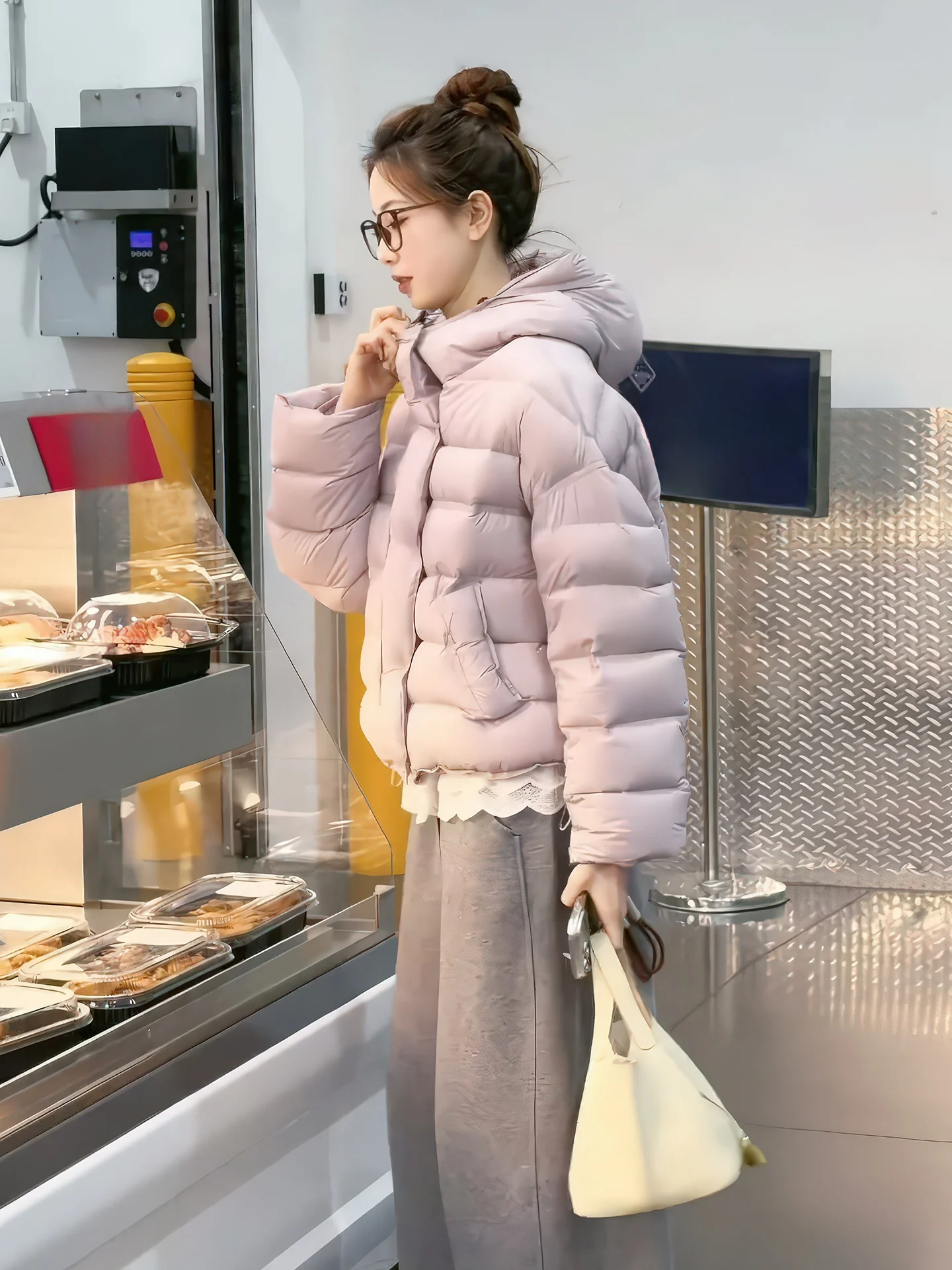 

Корейская женская зимняя пуховая куртка-пуховик с капюшоном, очень теплая, утепленная, версия с наполнителем из пуха, гарантия тепла