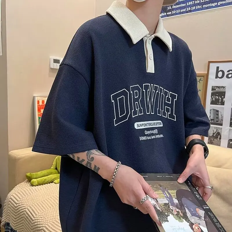 الأمريكية الرجعية التلبيب قميص بولو بأكمام قصيرة الرجال Harajuku عارضة الأزياء تنوعا المتضخم فضفاض تنوعا تي شيرت
