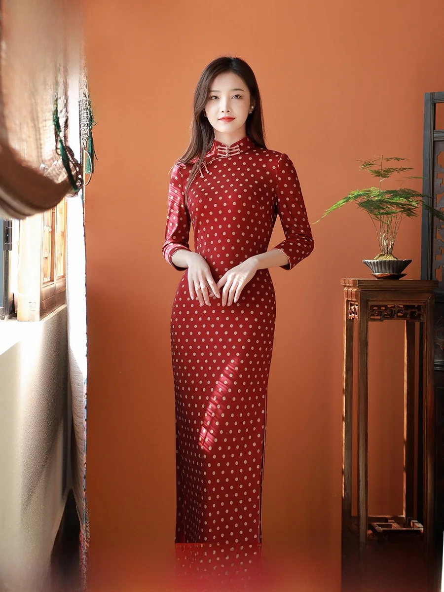 

Новинка: Зимнее женское платье-ципао в стиле ретро, длинное, вязаное, в горошек, эластичное, удобное для повседневной носки, красное, ветрозащитное, модное