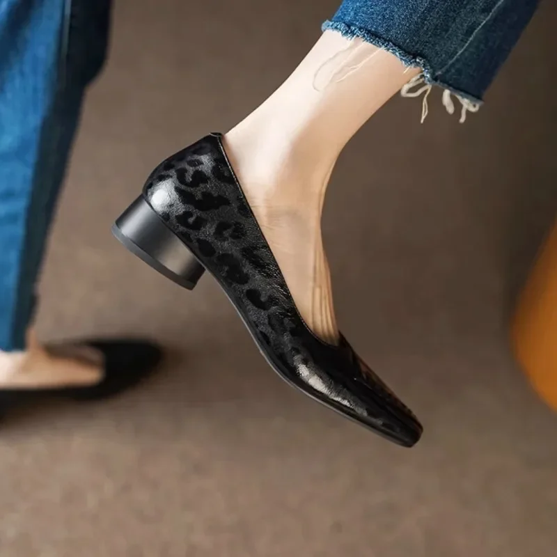 

2026 Spring New Block Heel Temperament Casual Women's Shoes Fashionable and Comfortable Square-toe Shallow-mouth Single