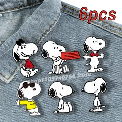 Snoopy Cartoon spilla Anime figura carino smalto spille borsa zaino spilla distintivi decorazione per uomo donna accessori gioielli