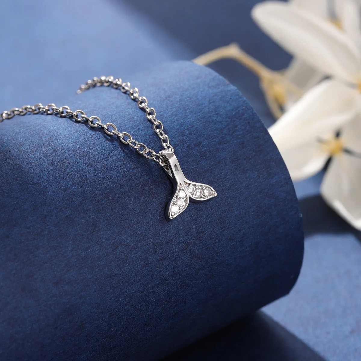 New Beautiful Crystal Mermaid 925 Sterling Silver Jewelry Temperament Sweet Fish Tail Clavicle Chain Pendant Necklaces  XL228