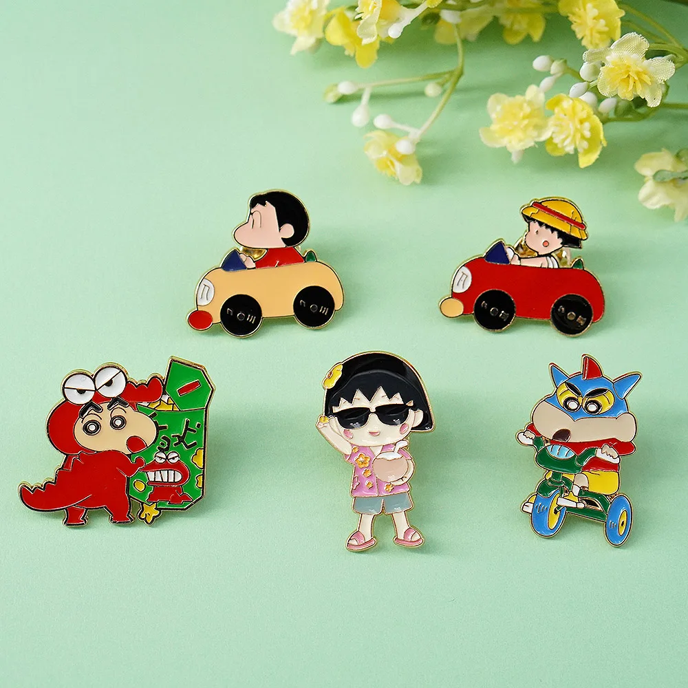 5 pzas. de broches de esmalte de Crayon Shin-chan, lindos broches de dibujos animados de Maruko-chan para niños, broches de solapa de personajes de anime Kawaii para sombreros y regalos