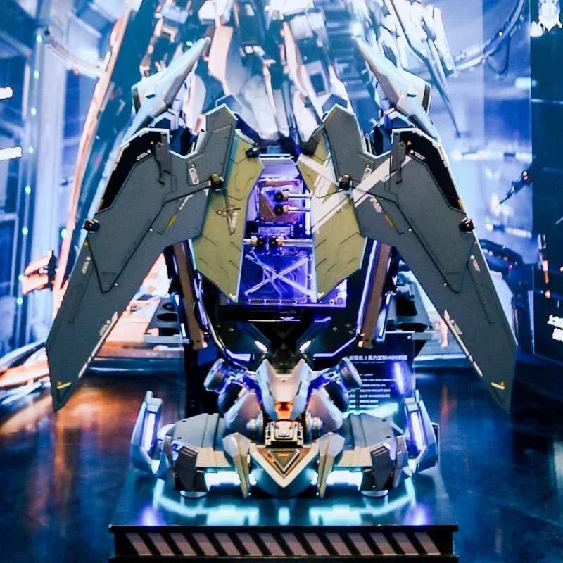 Unrestricted soldier computer host
