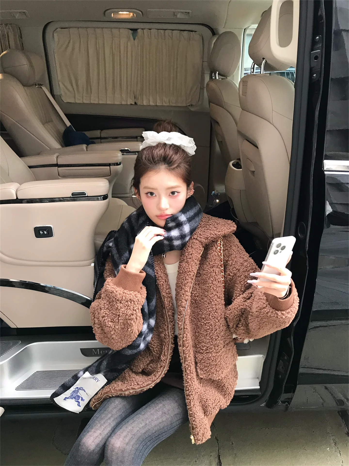 

Faionable Brown Particle Fce Warm Loose Ladies Coat with Collar Slimming Effect for Autumn Winter Women's Outerwear