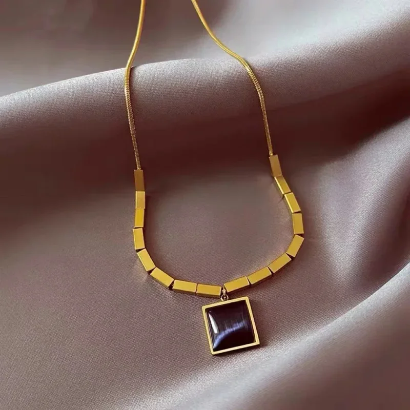 Collana con ciondolo in zircone blu quadrato in acciaio inossidabile per le donne nuova tendenza geometrica color oro catena clavicola gioielli regali per feste