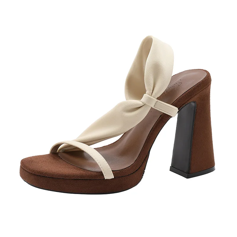 

Summer new waterproof platform thick soled high heels with exquisite temperament, wearing sandals in beige casual women's shoes