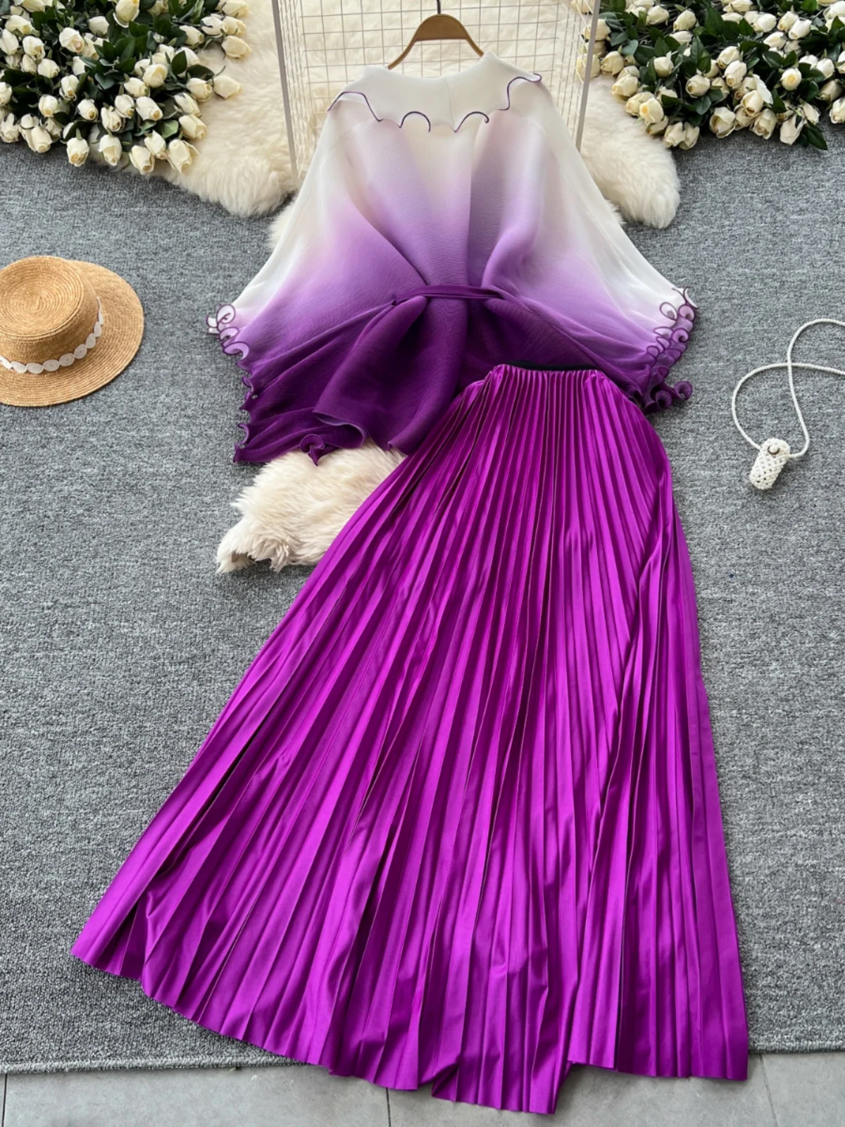 

Faionable Women's Belted Gathered Color adient Pleated Cardigan Top High Waist f-length Skirt Two-piece Set