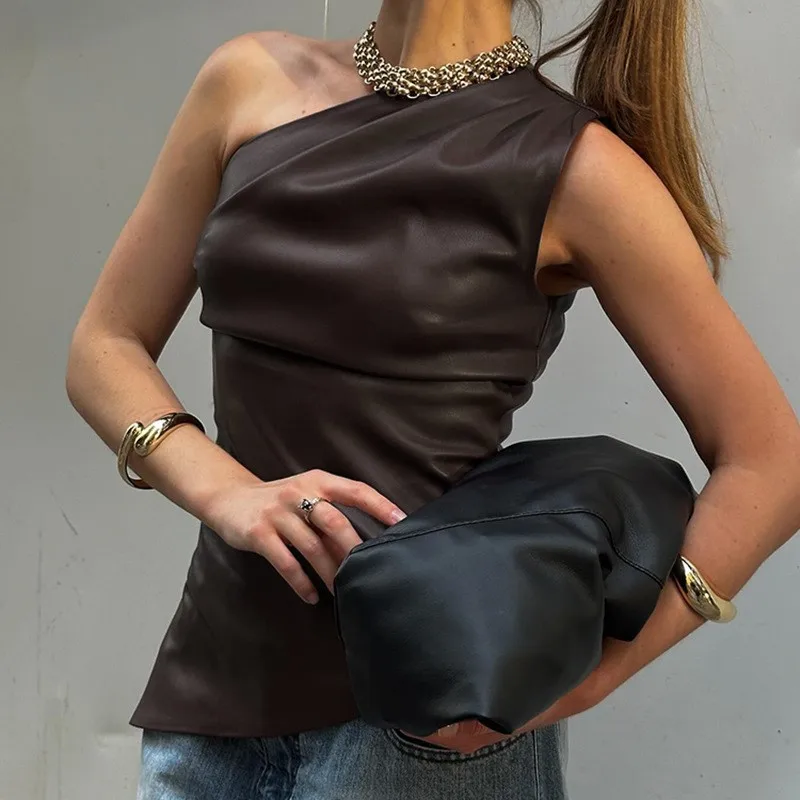 المرأة واحدة الكتف بولي Leather سترة جلدية القمم جديد مائل طوق الجانب سستة موضة سليم تي شيرت الشارع ريتو غير النظامية هيم ملابس علوية من الجلد