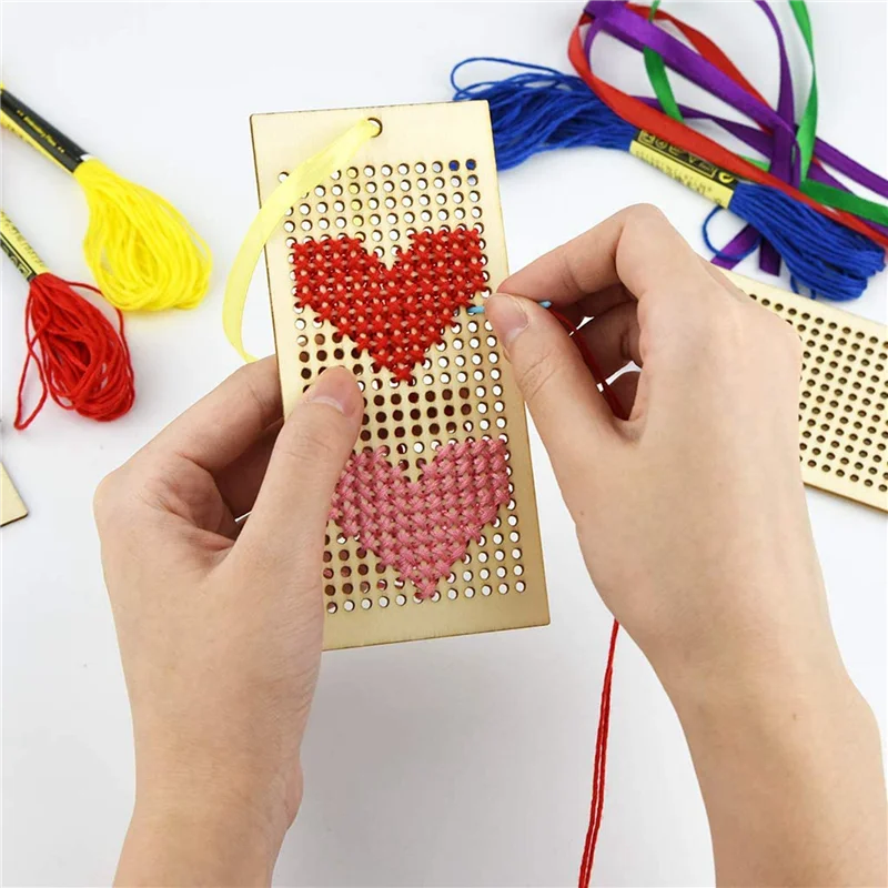 24 قطعة من الفراغات المرجعية الخشبية عبر الابره عدة DIY بها بنفسك الحرفية الخشبية المرجعية الحلي للأطفال والمراهقين