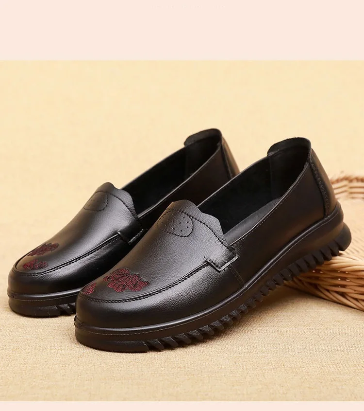 2023 Autumn Women's flat Genuine Leather Breathable Flat Shoes Woman Loafers Slip-On Casual Shoes free shipping Plus Size