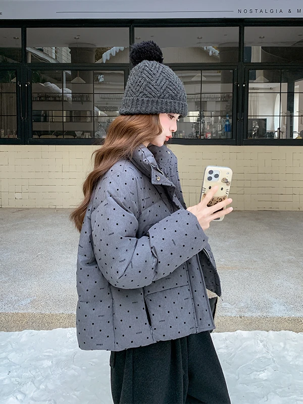 Veste matelassée chaude et amincissante pour femme, col montant à pois, nouvelle collection 2025, durable et élégante