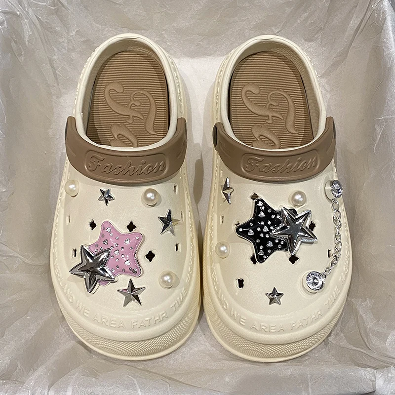 Chaussures de jardin à semelles Super épaisses pour femmes, vêtements d'extérieur d'été, à la mode, fête, quatre saisons, dessin animé mignon Eva, sortie de plage, nouvelle collection printemps 2025