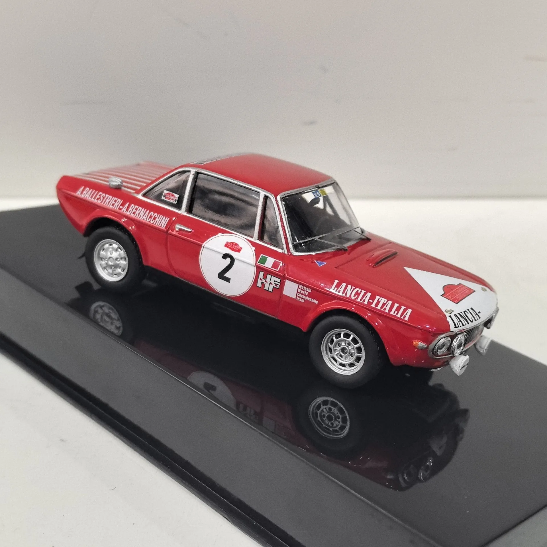 Diecast IXO Escala 1/43 LANCIA FULVIA 1600 HF # 2 1972 modelo de carro de liga de corrida brinquedo colecionável presente lembrança ornamento de exibição