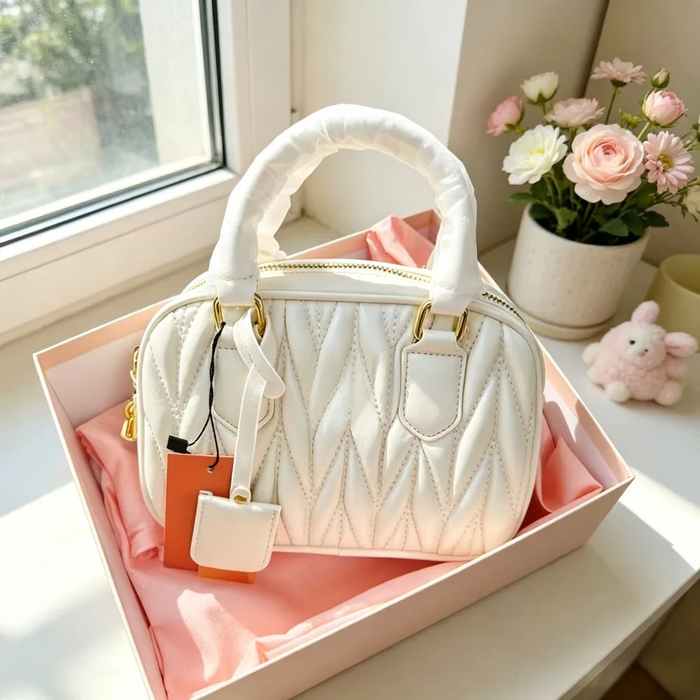 

Luxury Pleated Bowling Handbag for Ladies, Elegant Fashion Single Shoulder Crossbody Handheld Women Bag