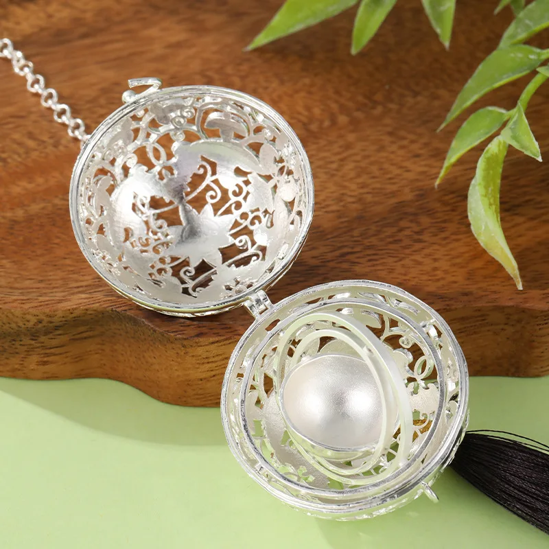 Imperial Concubine Grape Ancient Style Scented Ball Flower Bird Dragon Pattern Silver Bag Portable Car Tassel Incense Burner