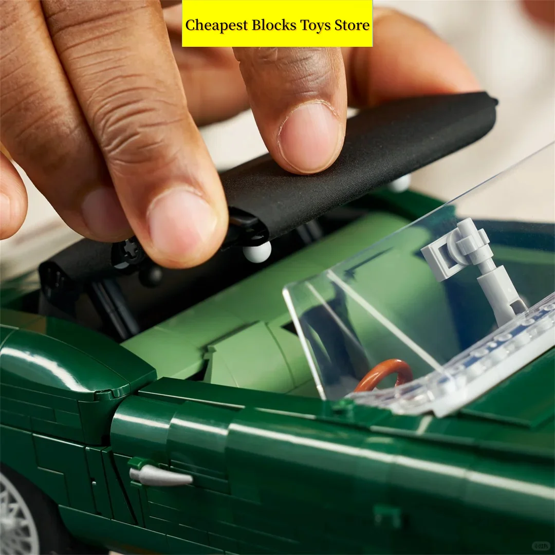 2026 New Vintage British Roadster Display Model 1673pcs Christmas Gifts for Adult Building Blocks Bricks Convertible Sports Car
