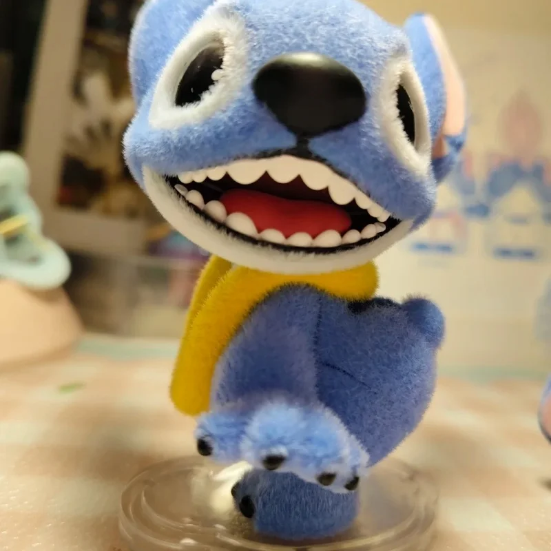 Caja ciega con textura tipo terciopelo de punto auténtico, figura de acción divertida, modelo de muñeca, adorno de juguete, regalos de cumpleaños y Navidad para niños