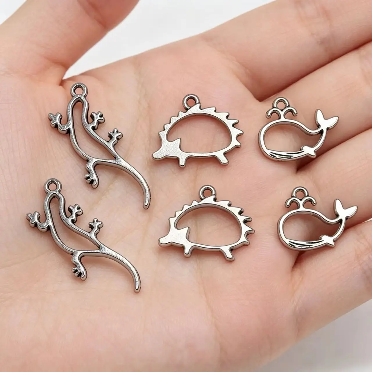 Newest 20 Pcs/Lot Hollowed-out Dolphin Hedgehog Gecko Charms Jewelry Making DIY Handmade Earrings Necklace Bracelet Crafts