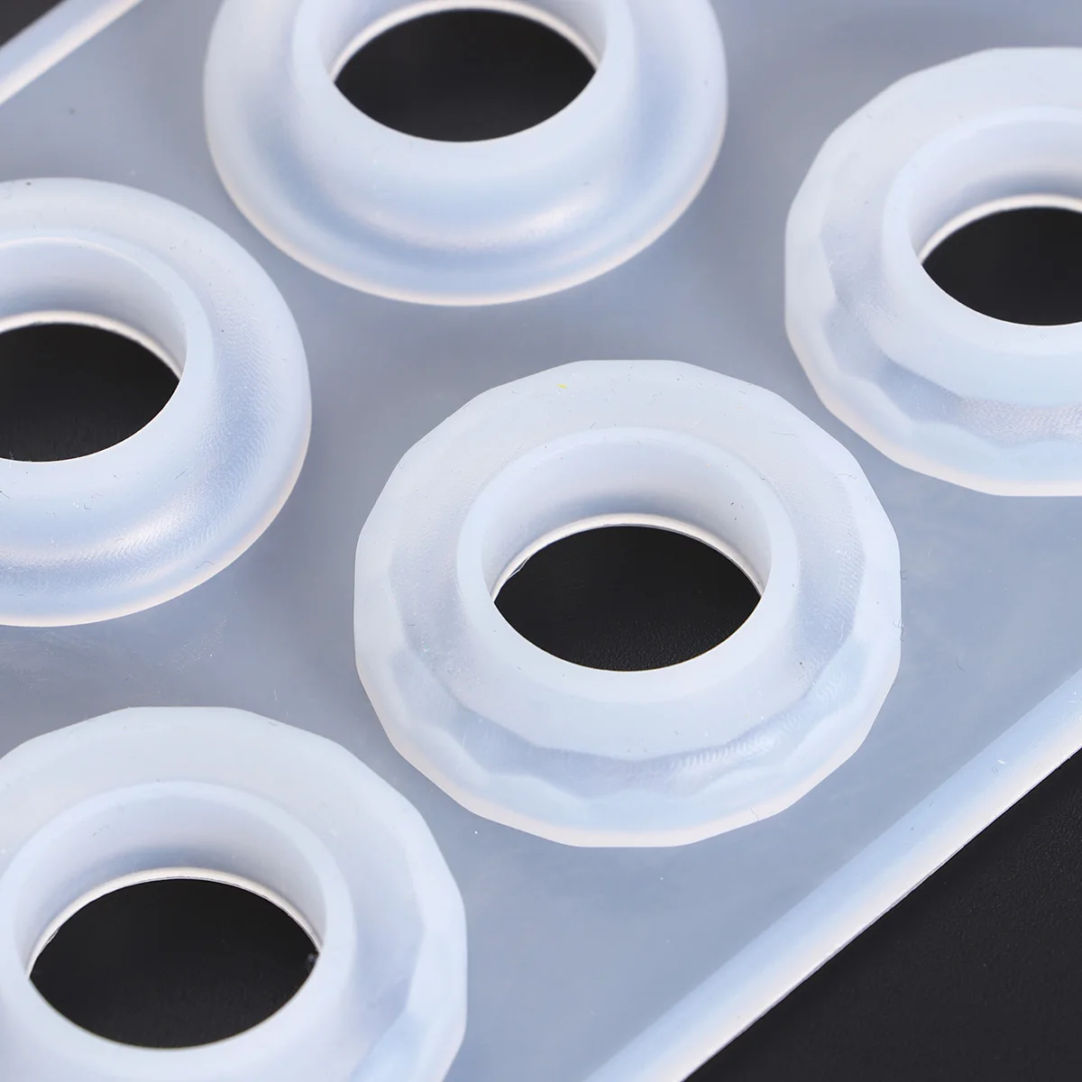 

Silicone Jewelry Mold for DIY Epoxy Ring Making Craft Projects Resin Molds Reusable Non-Stick Flexible Tear-Resistant