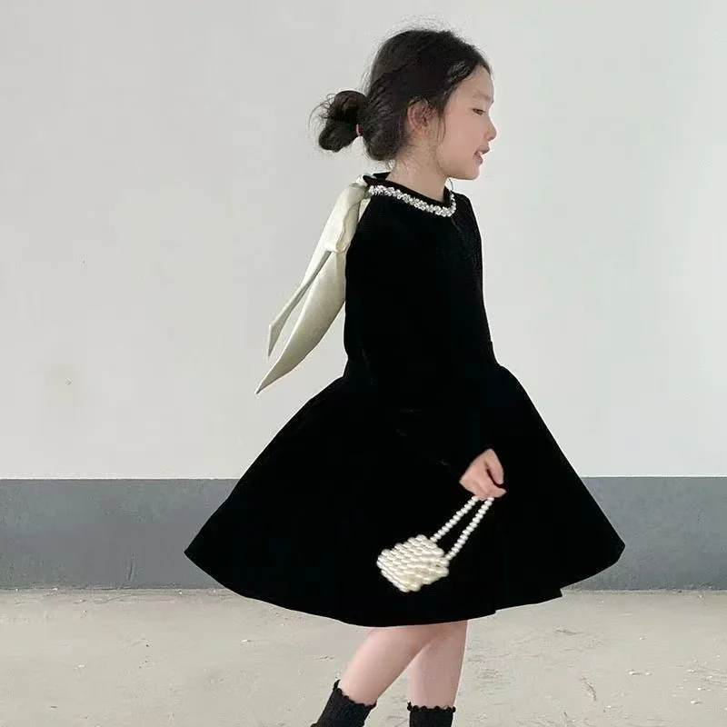 

Autumn and Winter 2026 New Black Premium Velvet Dress for Girls with Lace Collar and Bow Princess Dress