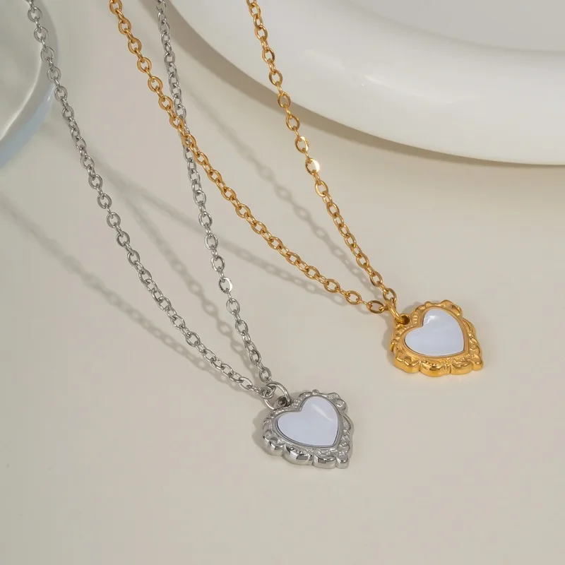 White Heart Pendant Necklace Gold Silver Lace Edge Charm Cute Enamel Love Chain Romantic Jewelry Gift For Her