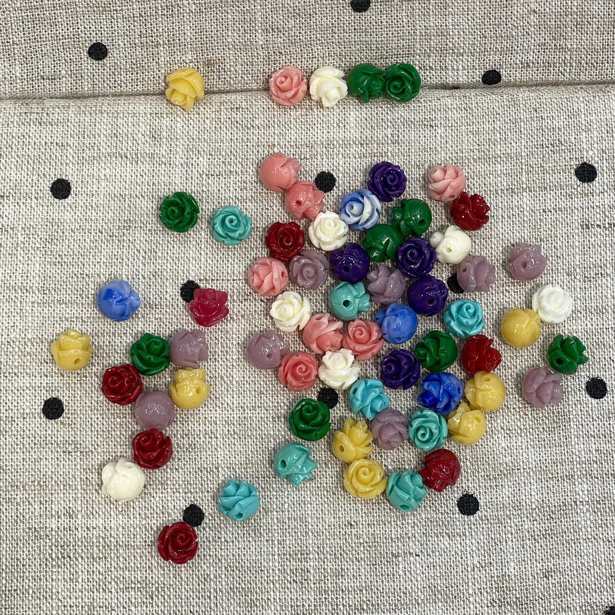 10pcs 6mm Rose-Shaped Through-Hole Beads Natural Shell Beads for Jewelry Making Supplies DIY Necklaces Bracelets and Accessories