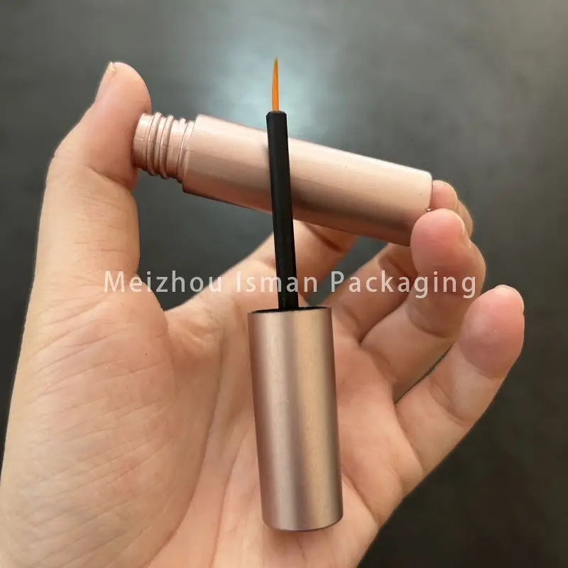 50 個の新しい 8 ミリリットル高級ラウンドローズゴールドスライバー空のアイライナーボトル容器ブラシまつげ成長液チューブ