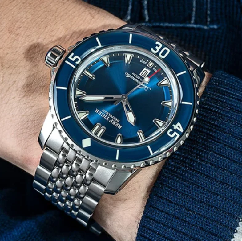 

Reef Tiger Men Automatic Watch 44mm Mechanical Wristwatch Diver 20ATM Waterproof Luminous Sapphire Bezel RGA3035