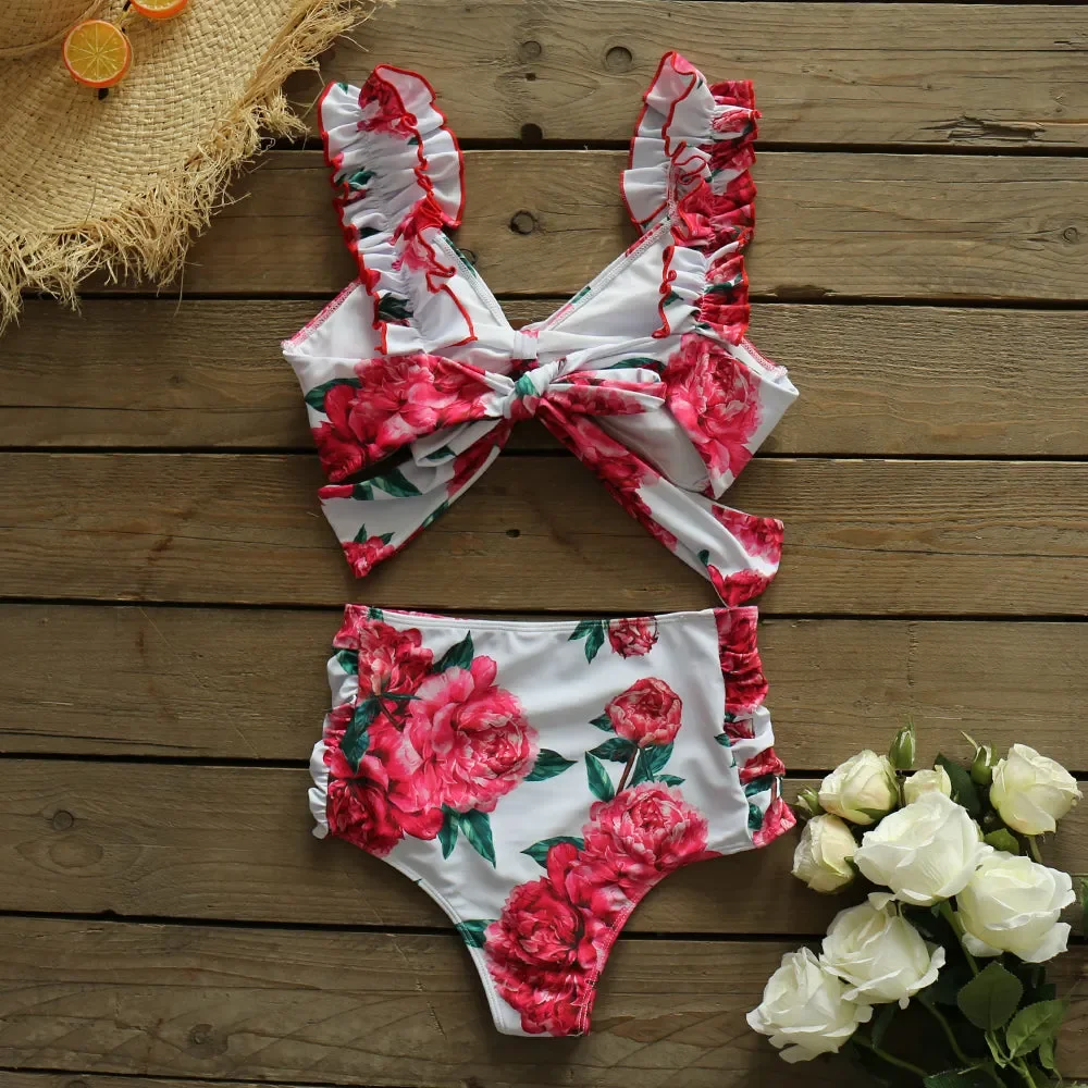 2024 Pink New Women's Split Swimsuit Floral Muccal Ear Tight Bikini Sexy Three-Point Two-Piece Beach Skirt Luxury and Fashion