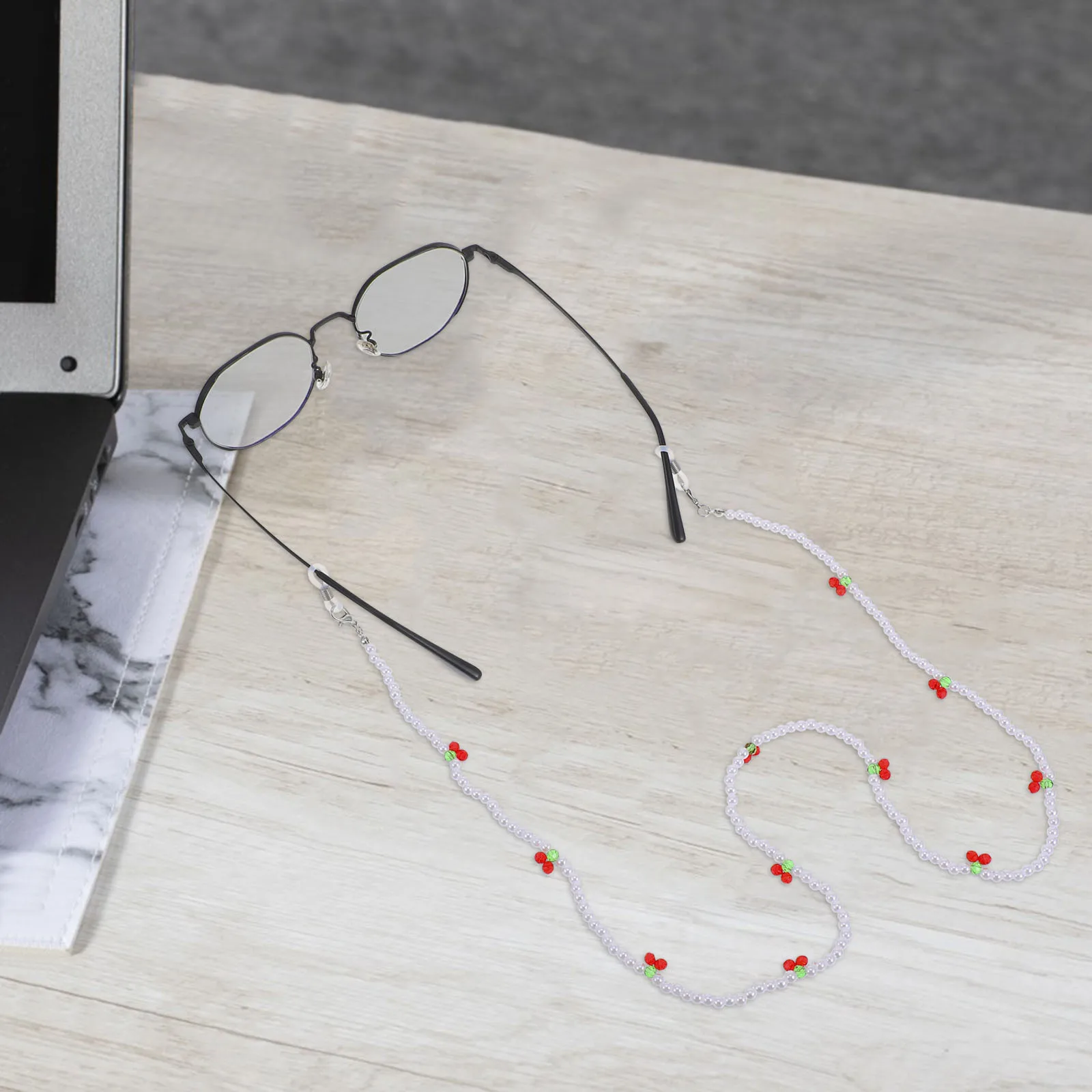 1Pcs Cherry Bead Glasses Chain Delicate Eyeglasses Hanging Chain Mask Strap Beaded Lanyard Stylish Protective Decor