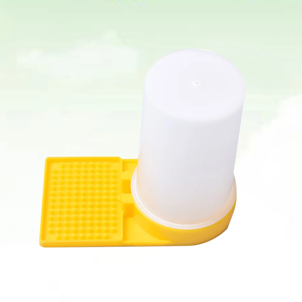 

Beehive Entrance Feeder Clear Durable Plastic Easy Water Injection Central Hole Access Beekeeping Tool Bee Feeder